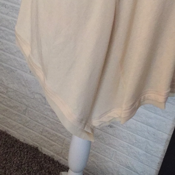 Mur Mur shark bite hem top NWT - Picture 6 of 8